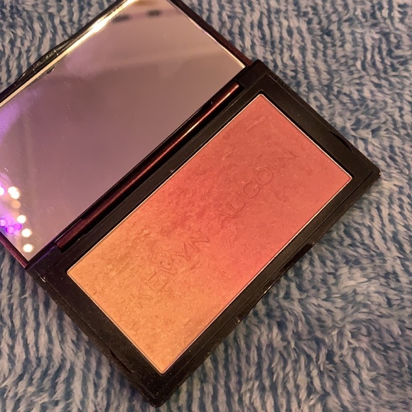 Kevyn Aucoin Rose Cliff Neo-Blush - Picture 4 of 5